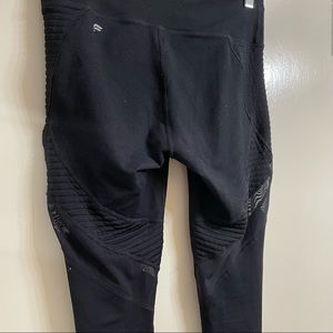 Fabletics XS Powerhold Leggings